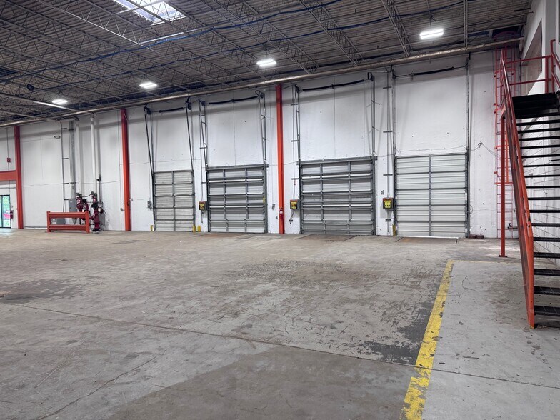 More Photos Of 7391 Pepperdam Ave, North Charleston Warehouse For Lease