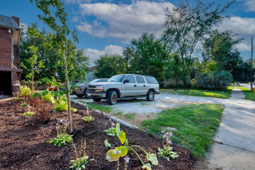 More Photos Of 120 N 6th St, Council Bluffs Apartments For Sale