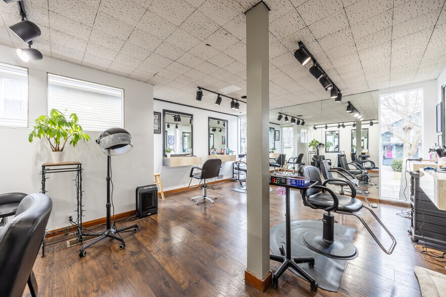 More Photos Of 71 Park Ave, Rochester Medical For Sale