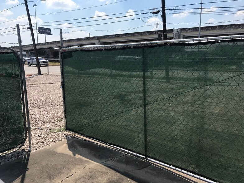 More Photos Of 4727 Gulf Fwy, Houston Land For Lease