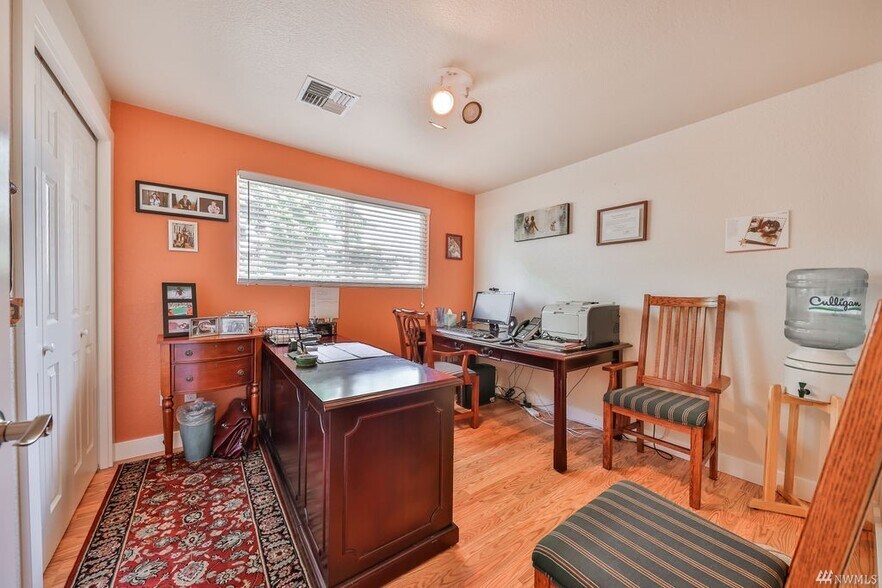 More Photos Of 4008 S Pine St, Tacoma Office Residential For Sale