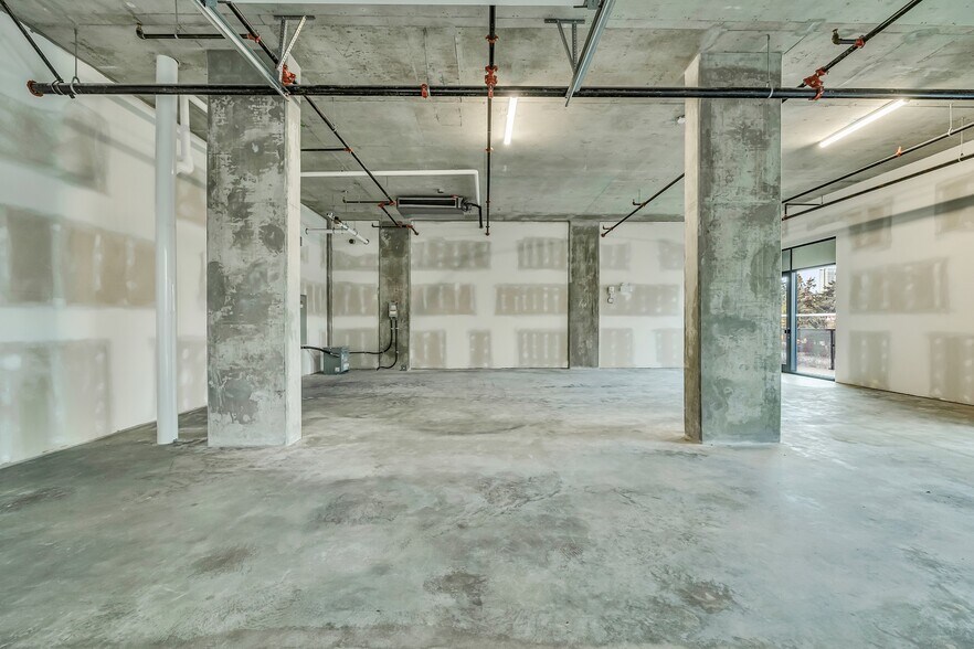 More Photos Of 8250 Manitoba St, Vancouver Flex For Sale