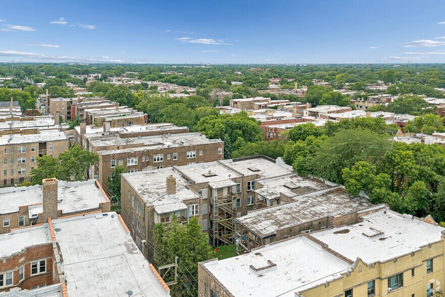 More Photos Of 7549 S Kingston Ave, Chicago Apartments For Sale