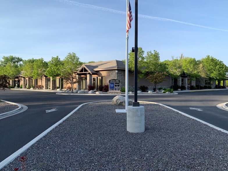 More Photos Of 1020 New River Pky, Fallon Medical For Lease