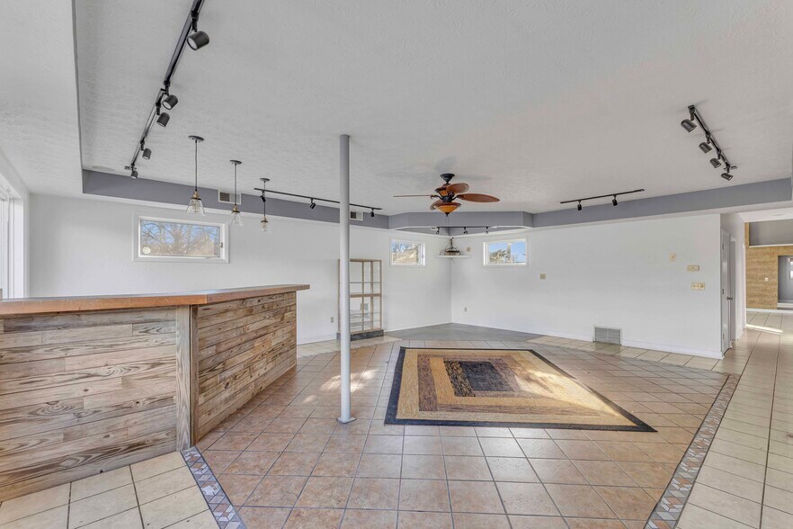 More Photos Of 14006 W Lake Rd, Vermilion Freestanding For Sale