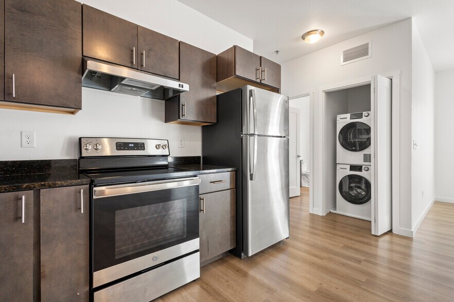 More Photos Of 120 & 124 W Hatting St, Luverne Apartments For Sale