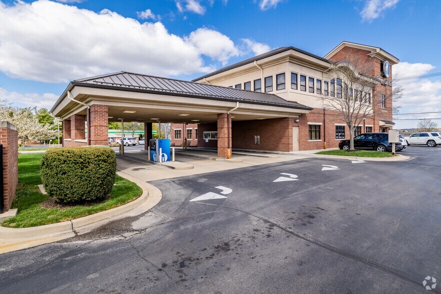 More Photos Of 21911 W 66th St, Shawnee Office For Lease