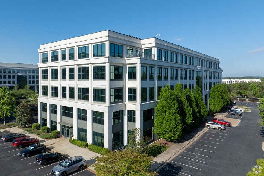More Photos Of 8041 Arco Corporate Dr, Raleigh Office For Lease