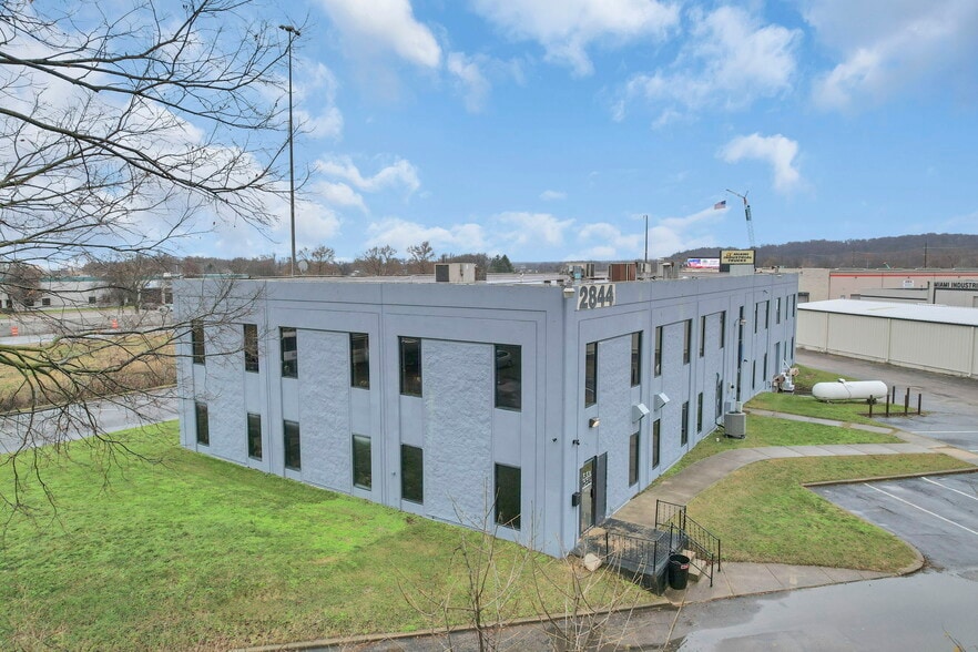 More Photos Of 2844 E River Rd, Dayton Office For Sale