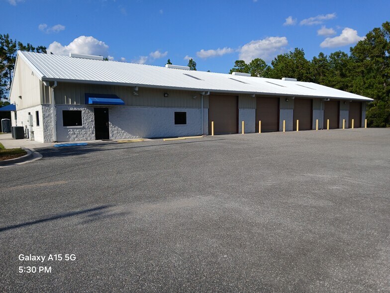 More Photos Of 1509 SW Century Gln, Lake City Warehouse For Lease