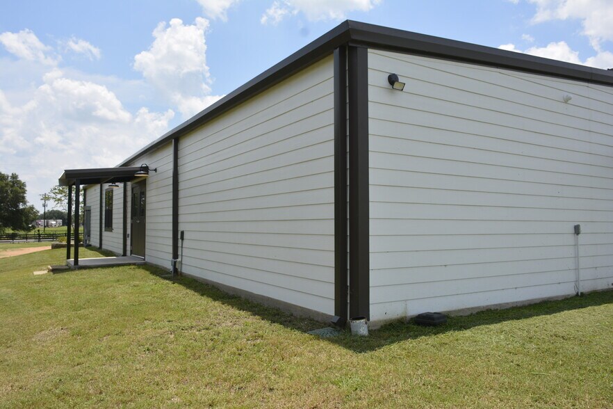 More Photos Of 2260 Texas 237, Round Top Warehouse For Sale