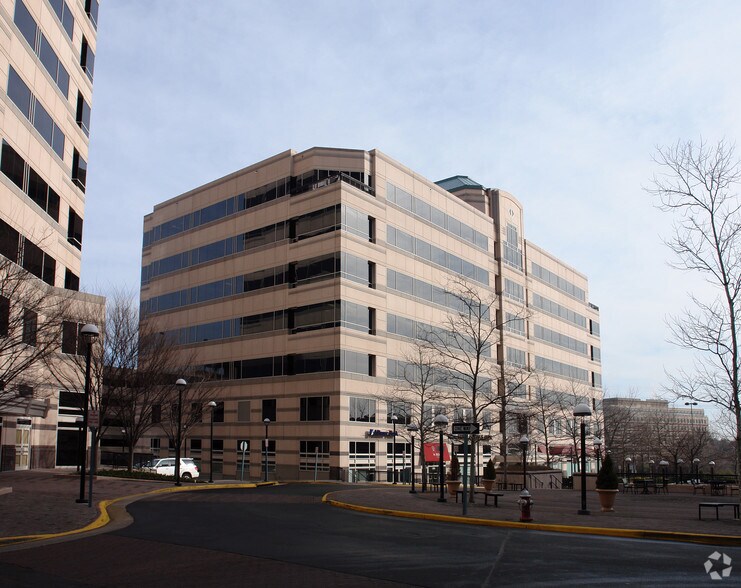 More Photos Of 11730 Plaza America Dr, Reston Office For Lease