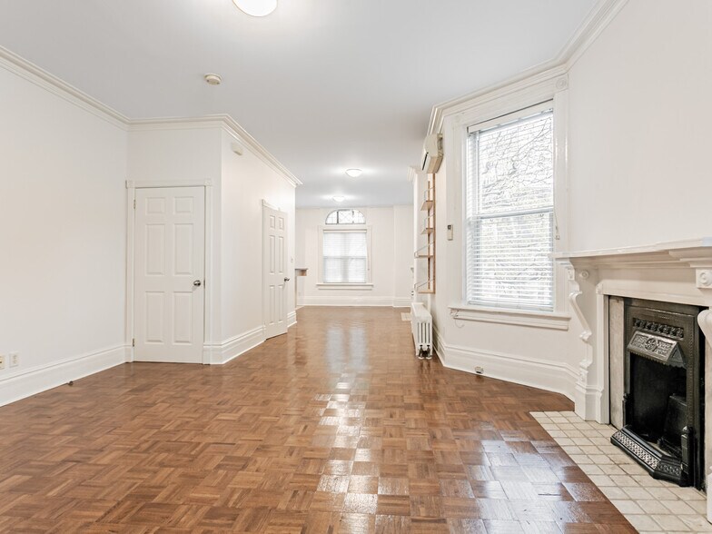 More Photos Of 24 Webster Av, Toronto Apartments For Sale