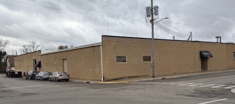 More Photos Of 220 4th Ave, Rochelle Warehouse For Lease