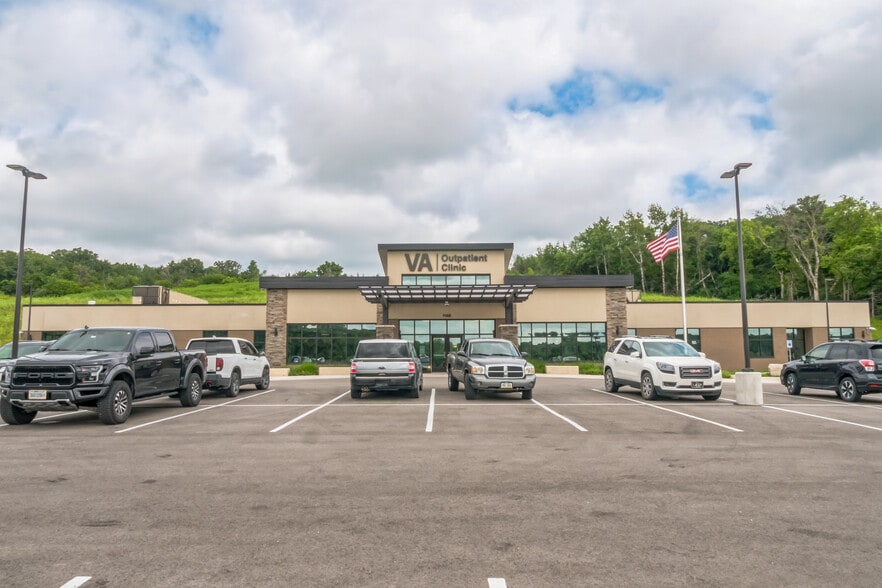 More Photos Of 1106 Military Blvd, Decorah Office For Sale