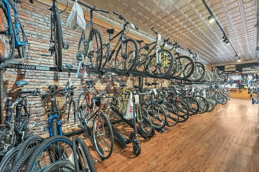 More Photos Of 130 N Main St, Mansfield Storefront Retail Office For Sale