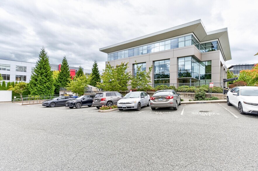 More Photos Of 8047 199th St, Langley Office For Sale
