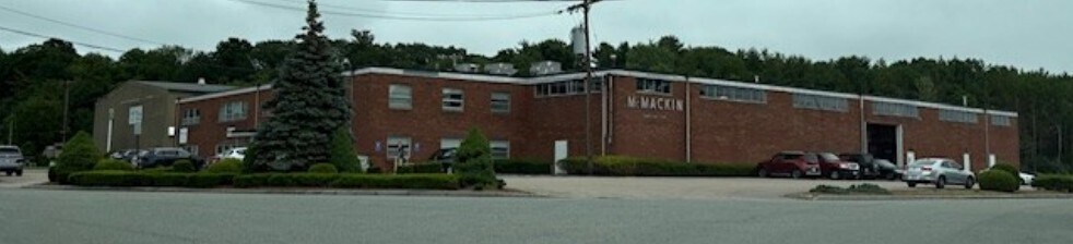 More Photos Of 15 Perwal St, Westwood Warehouse For Lease