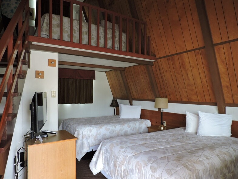 More Photos Of 581 John Long Rd, Oakland Hotel For Sale