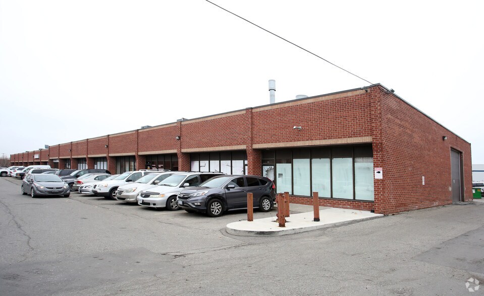 Primary Photo Of 15 Fisherman Dr, Brampton Showroom For Sale