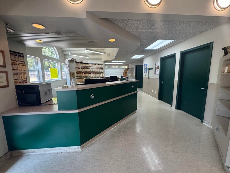 More Photos Of 200 Alderpoint Rd, Garberville Healthcare For Sale