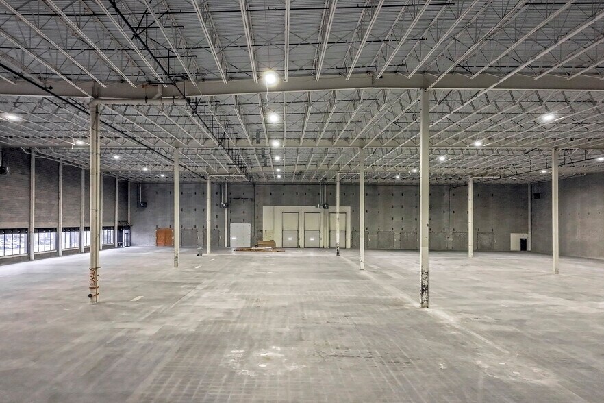 More Photos Of 760 Washington Ave, Carlstadt Light Distribution For Lease