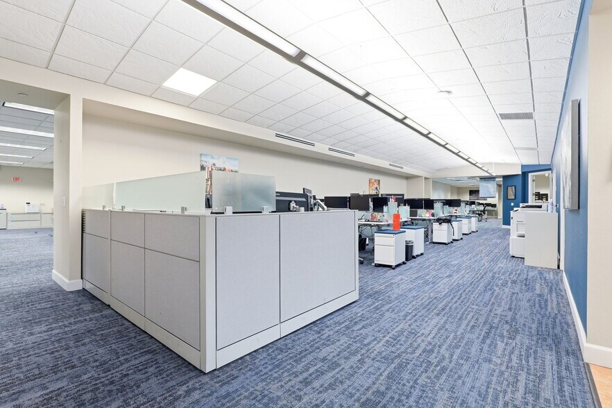 More Photos Of 7351 Office Park Pl, Melbourne Office For Sale