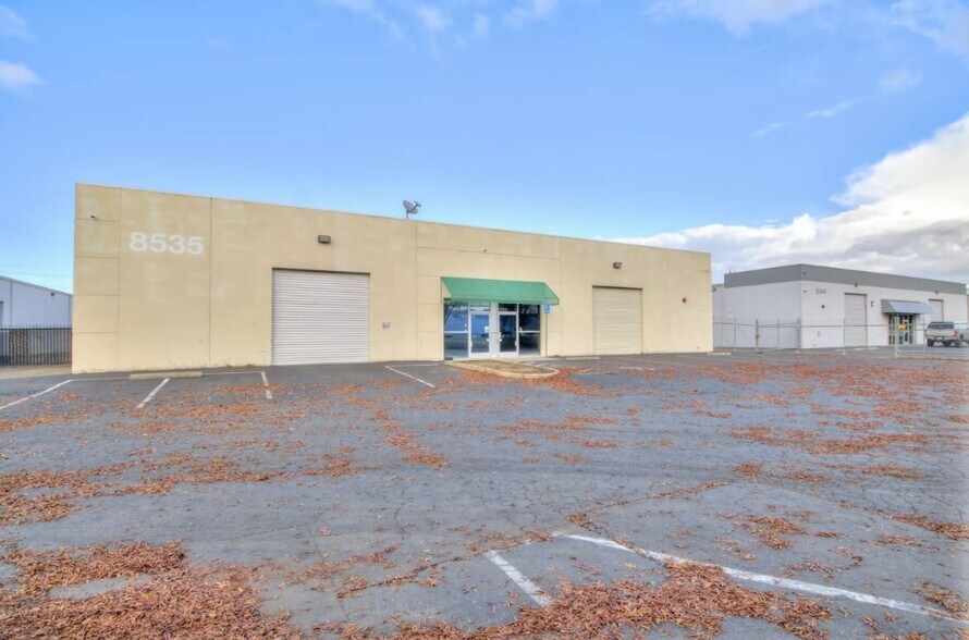 Primary Photo Of 8535 Morrison Creek Rd, Sacramento Showroom For Lease