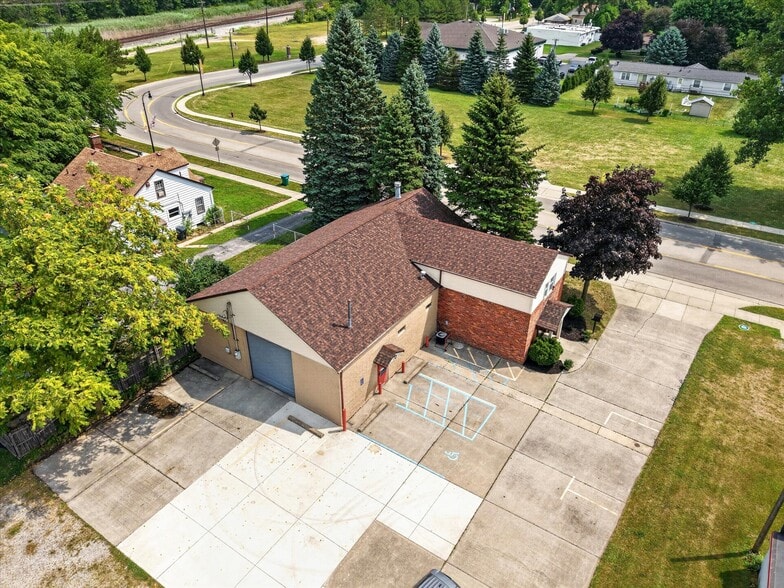 Primary Photo Of 36050 Goddard Rd, Romulus Auto Repair For Sale