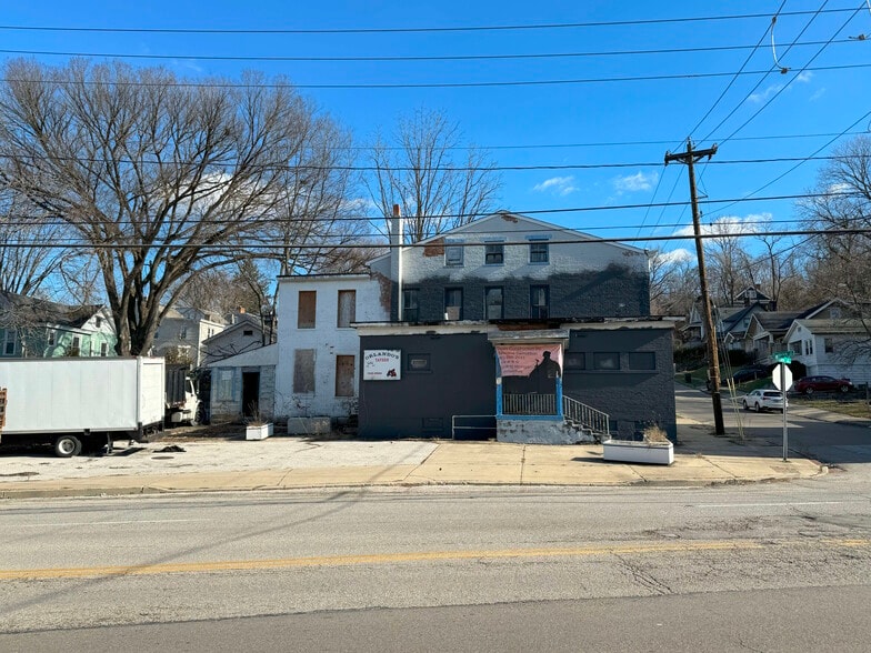 More Photos Of 1664 Frederick Ave, Cincinnati Freestanding For Sale