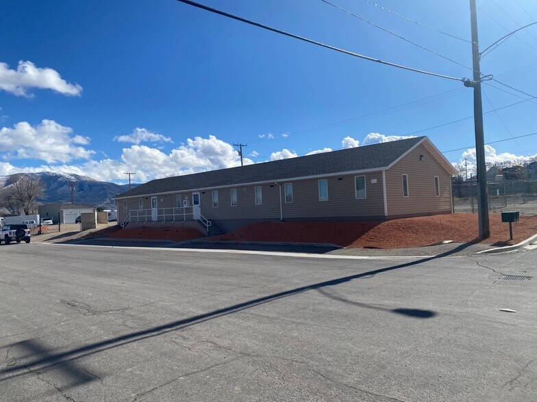 Primary Photo Of 1200 Avenue E, Ely Office For Sale