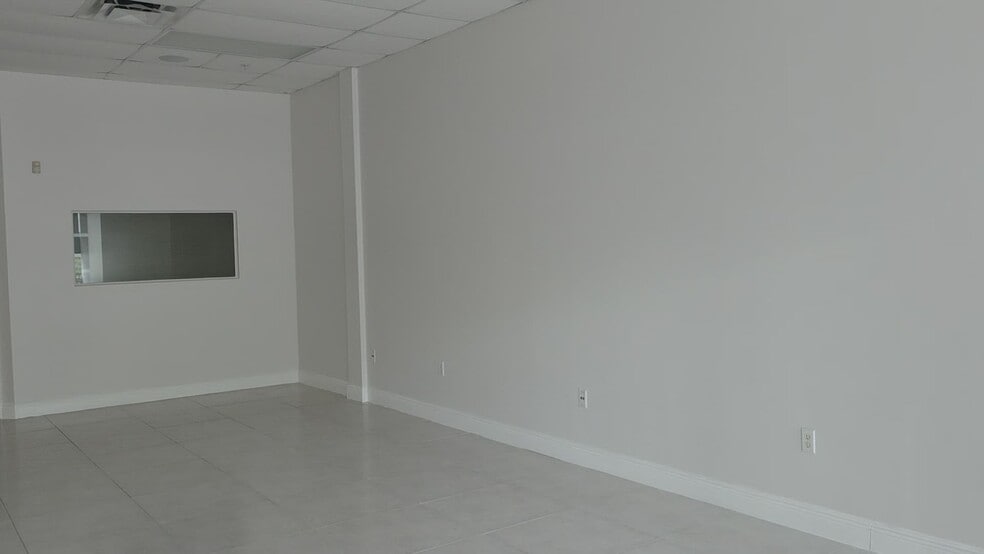 More Photos Of 10101-10181 W Commercial Blvd, Fort Lauderdale Unknown For Lease