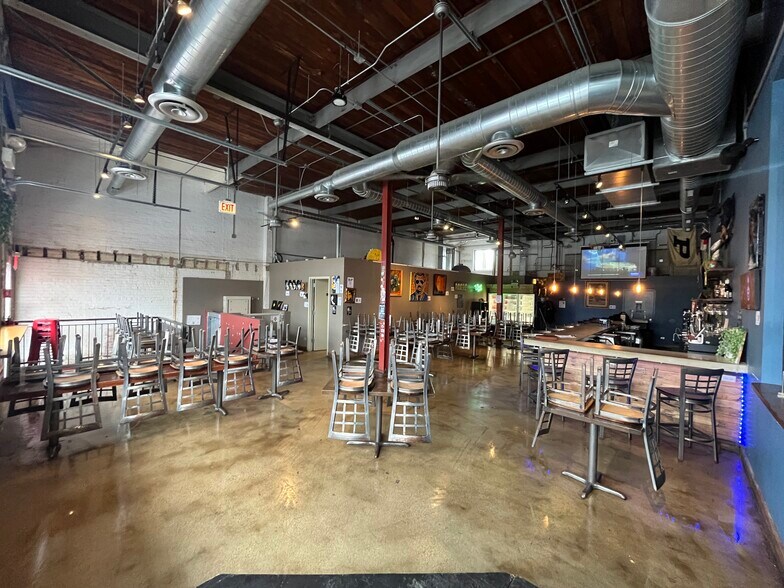 More Photos Of 4055 W Peterson Ave, Chicago Office For Lease