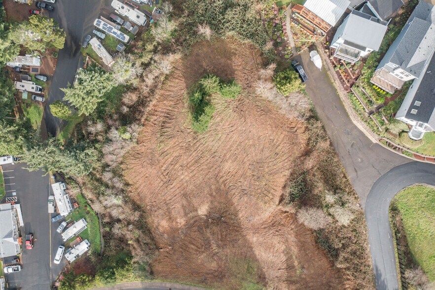 More Photos Of 1005 SE Bay Blvd, Newport Land For Sale