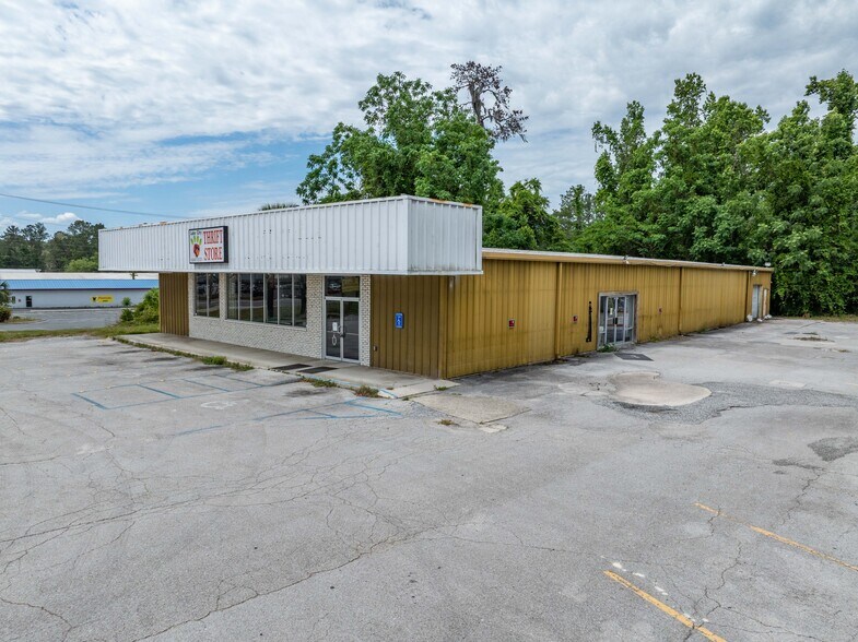 More Photos Of 1330 SW Main Blvd, Lake City Freestanding For Sale