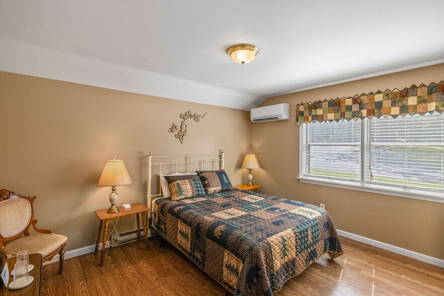 More Photos Of 40 Hospital Rd, Gettysburg Hotel For Sale