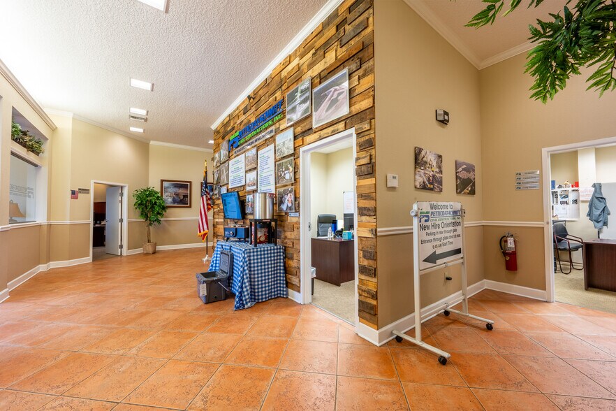 More Photos Of 6380 Phillips Hwy, Jacksonville Office For Lease