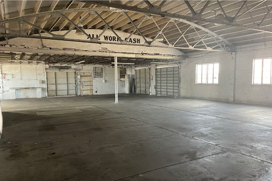 More Photos Of 919 N US Highway 1, Fort Pierce Auto Repair For Lease