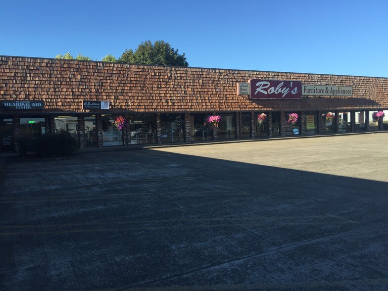 More Photos Of 1126-1150 Main Ave, Tillamook Storefront For Lease