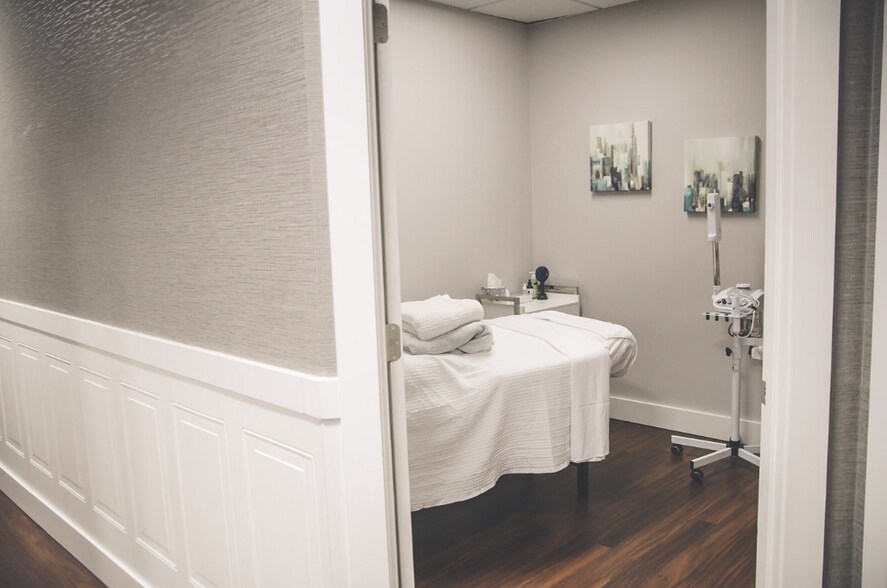 More Photos Of 370 Route 35 S, Red Bank Medical For Sale