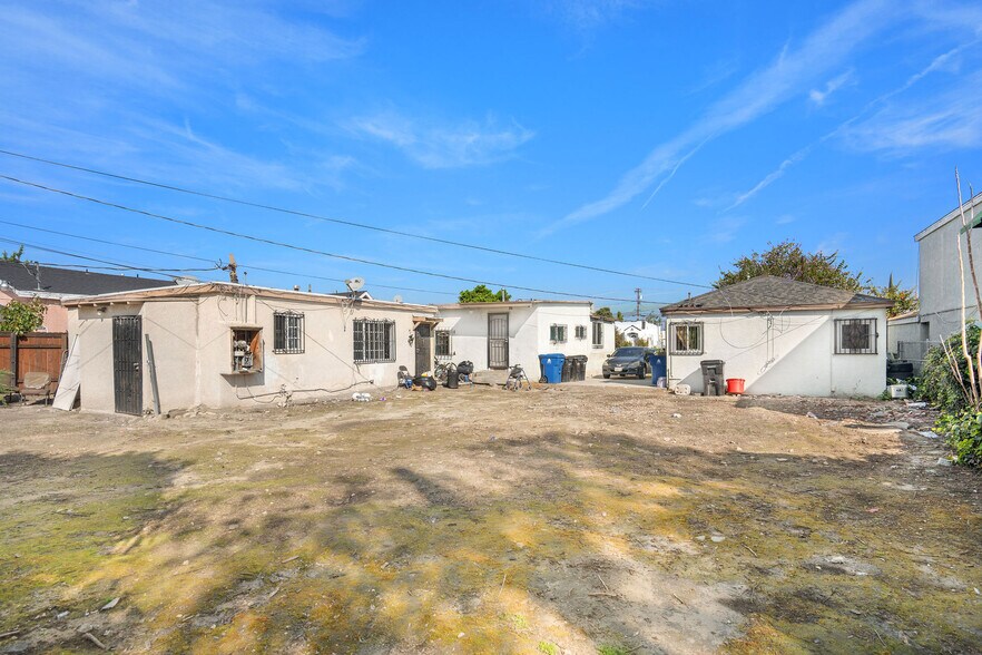 More Photos Of 2104 E 113th St, Los Angeles Multifamily For Sale