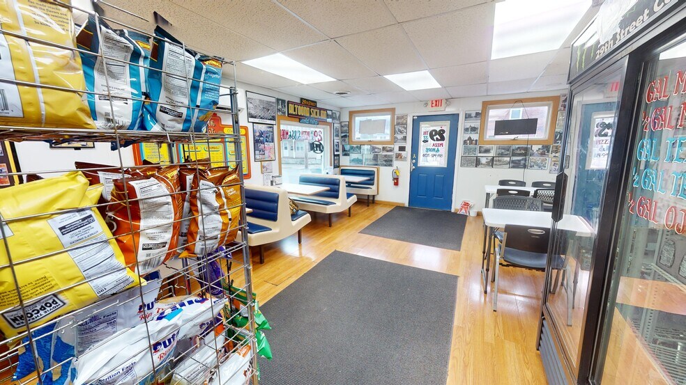 More Photos Of 2900 5th Ave, Altoona Restaurant For Sale