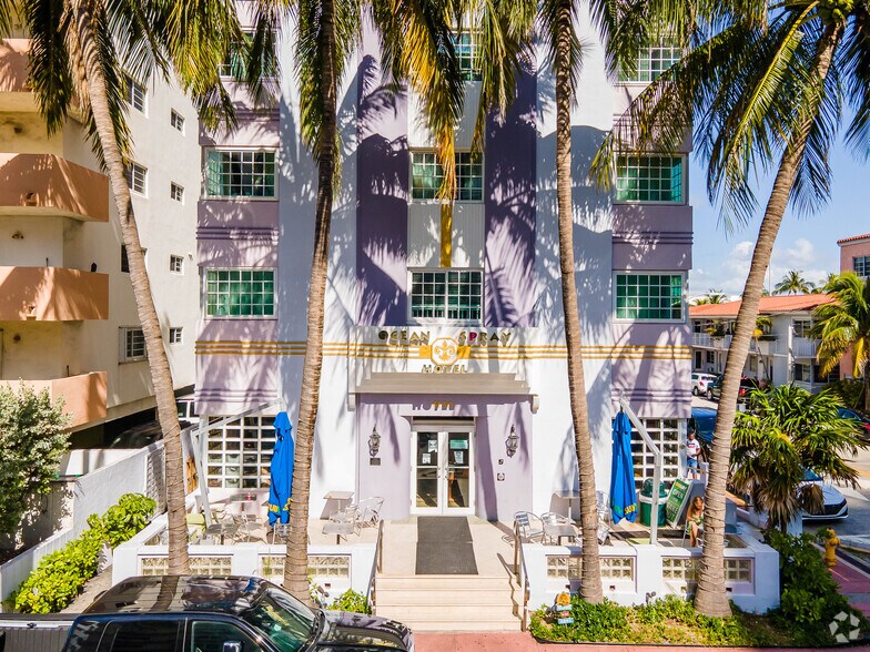 More Photos Of 4130 Collins Ave, Miami Beach Hotel For Lease