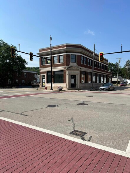 More Photos Of 251 E Main St, Batavia Office For Sale