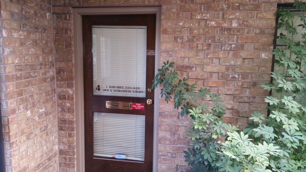 More Photos Of 2225 S Danville Dr, Abilene Medical For Sale