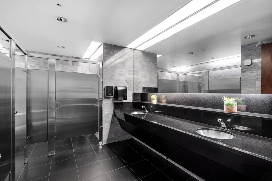 More Photos Of 2020 Ponce De Leon Blvd, Coral Gables Office For Sale