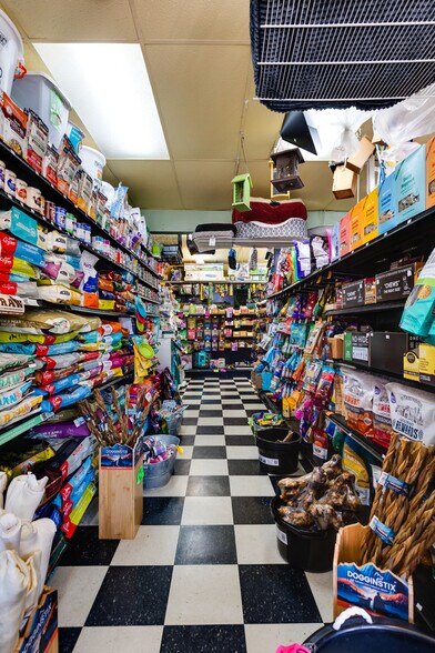 More Photos Of 307 Railroad Ave, Ashland Storefront Retail Residential For Sale