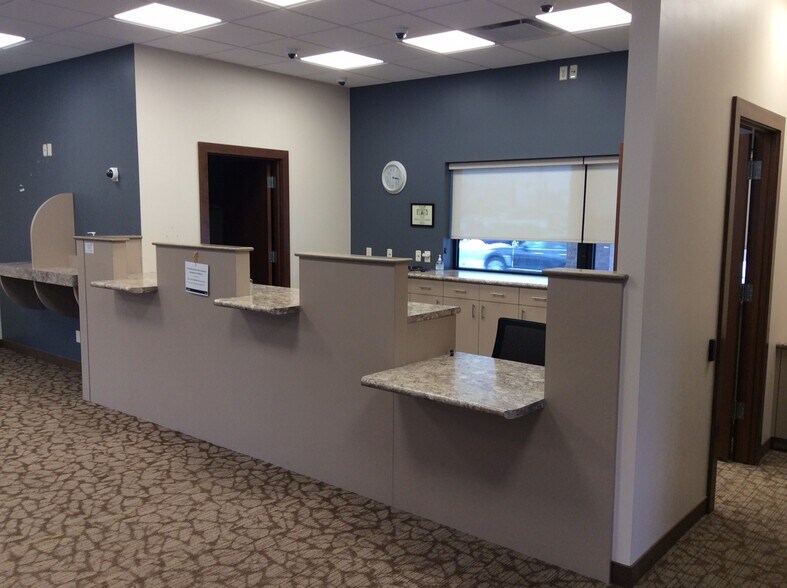 More Photos Of 3151 S Service Dr, Red Wing Storefront Retail Office For Lease