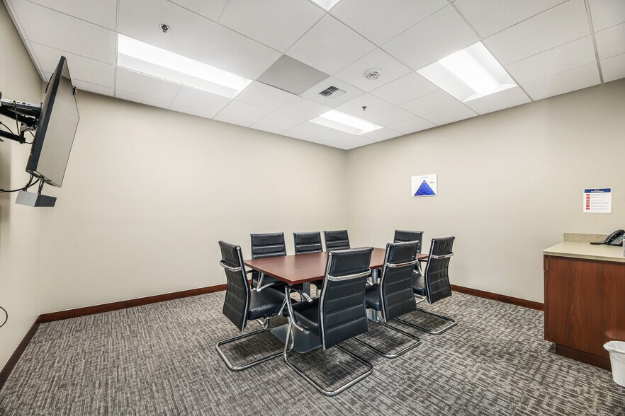 More Photos Of 4730 California Ave SW, Seattle Apartments For Lease