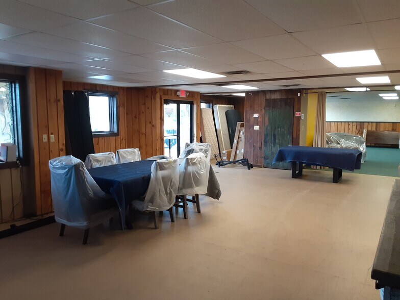 More Photos Of 3782 Pa-31, Donegal Freestanding For Lease